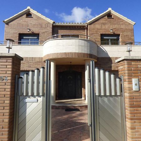 Chalet Moderno Con Piscina En Calafell Villa Eksteriør bilde