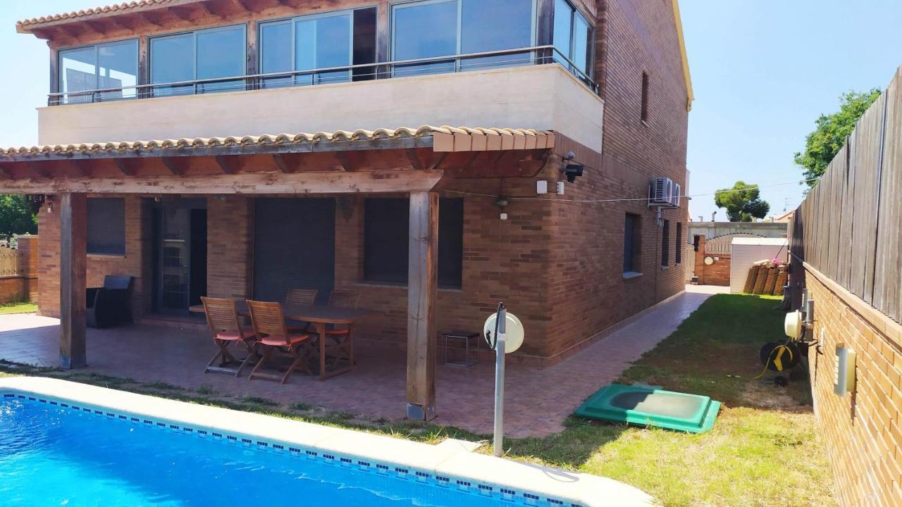 Chalet Moderno Con Piscina En Calafell Villa Eksteriør bilde