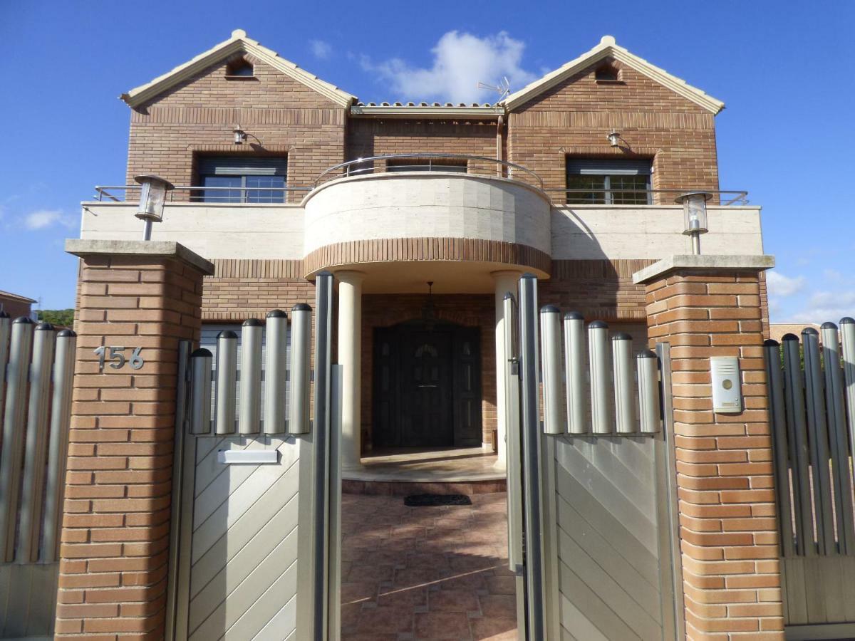 Chalet Moderno Con Piscina En Calafell Villa Eksteriør bilde